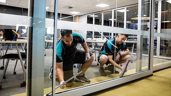 舒特通州保潔:學(xué)校開荒保潔的專業(yè)守護者與作業(yè)注意事項